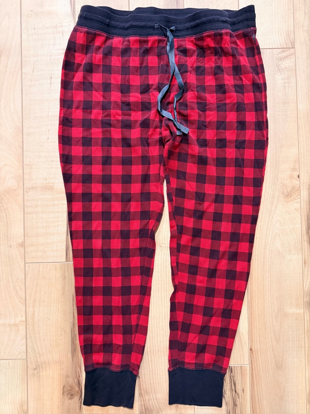 Eddie Bauer womenโs buffalo red and black plaid waffle pyjama bottoms - XL